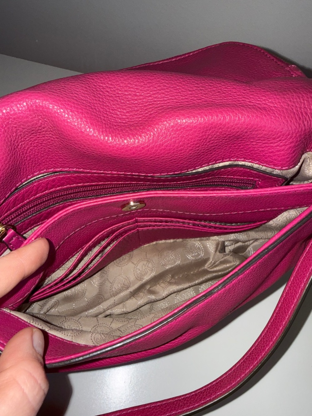 Michael Kors Fuchsia Pebbled Leather Crossbody with Tassel - Picture 5 of 6